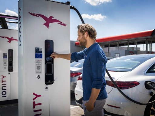 mercedes_me_charge_public_charging_2024_764x573 Mercedes me Charge