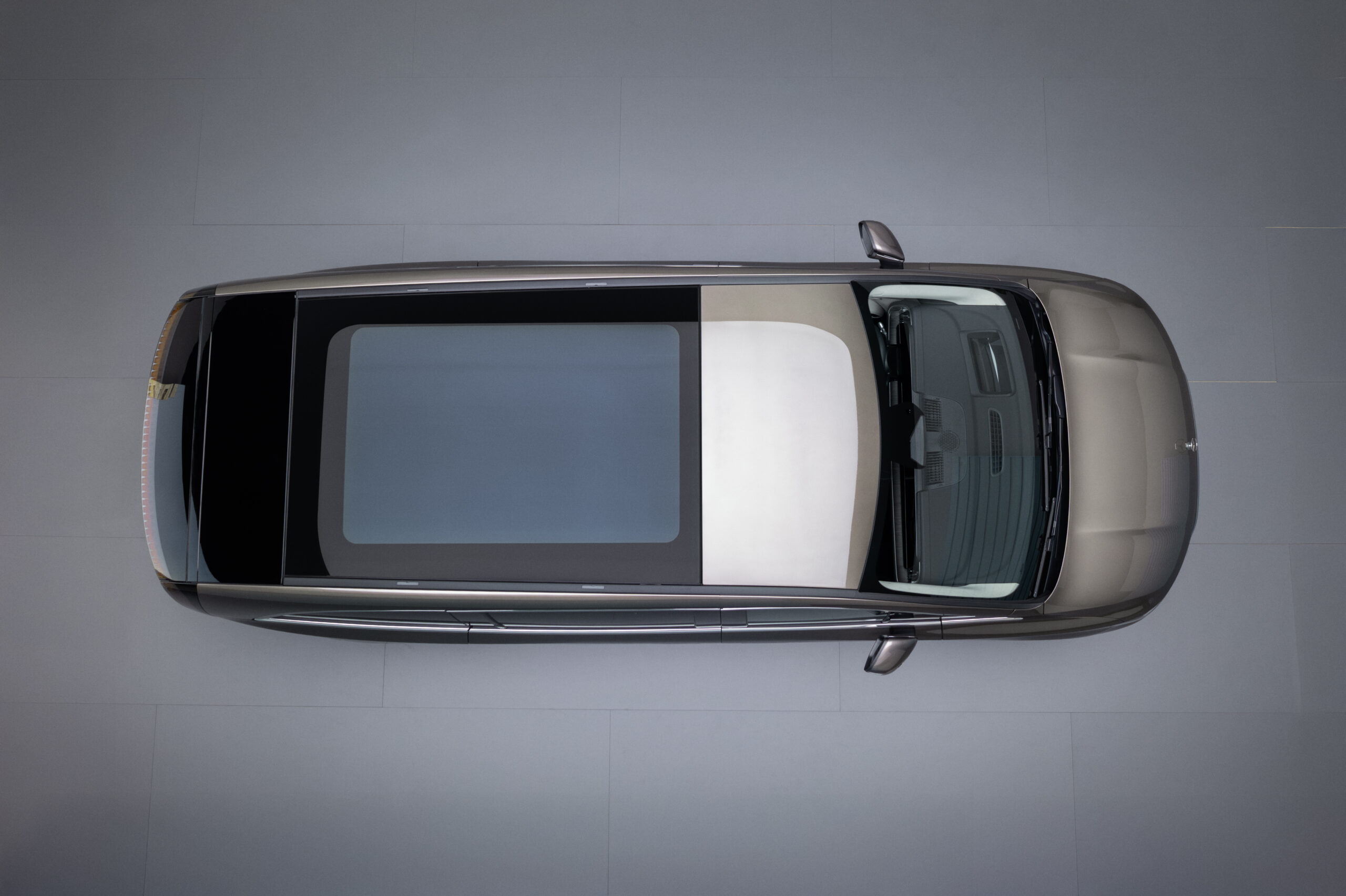 Neudefinition von Raum für eine neue Ära: der neue elektrische Mercedes-Benz VLE
Redefining space in a new era: the all-new electric Mercedes-Benz VLE